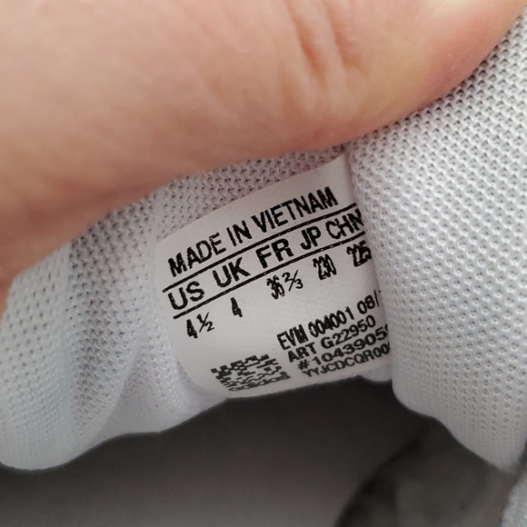 Adidas clamshell sneakers - Picture 3 of 9